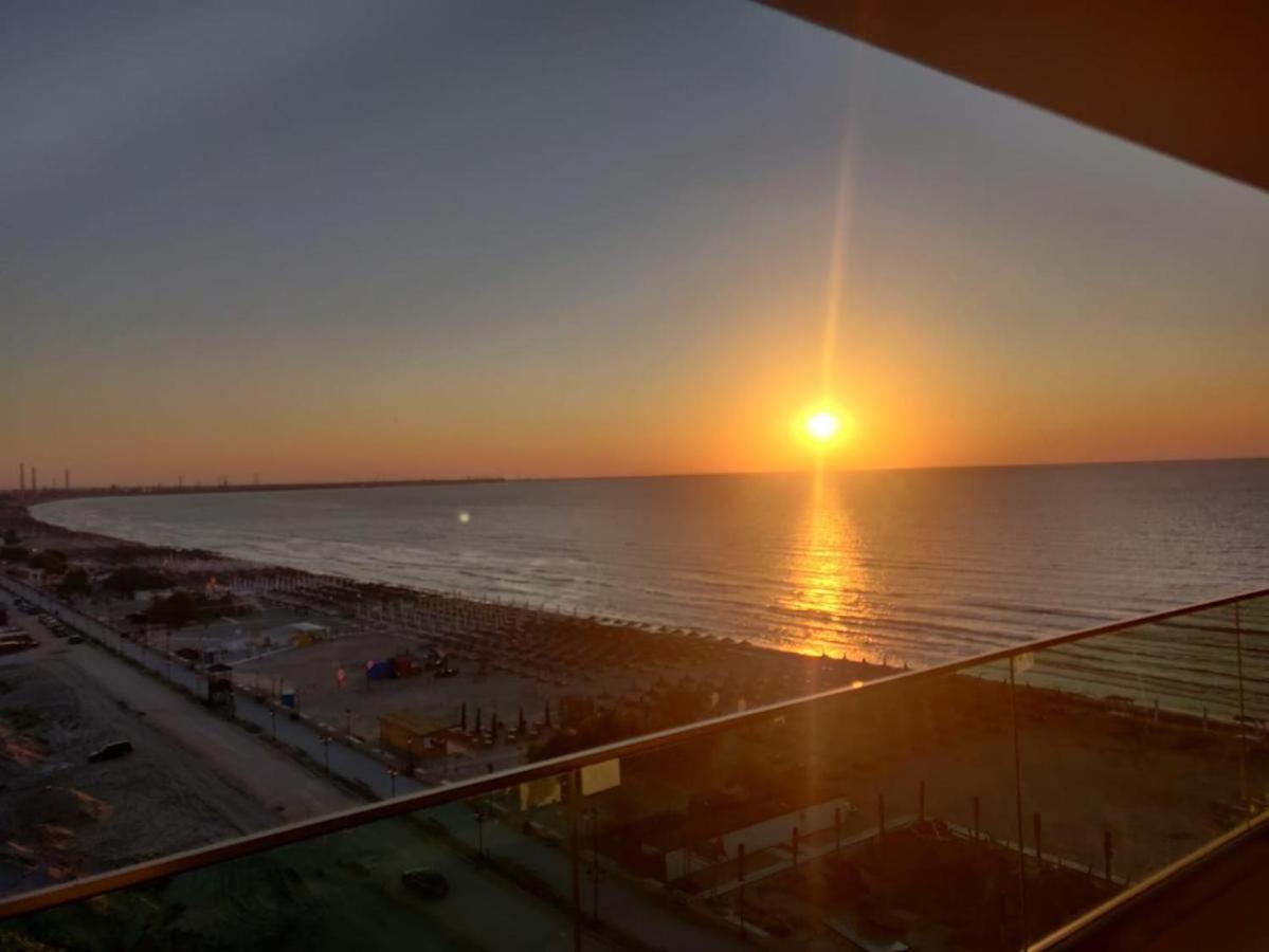 Summer Dream Beach Apartment Năvodari Екстериор снимка